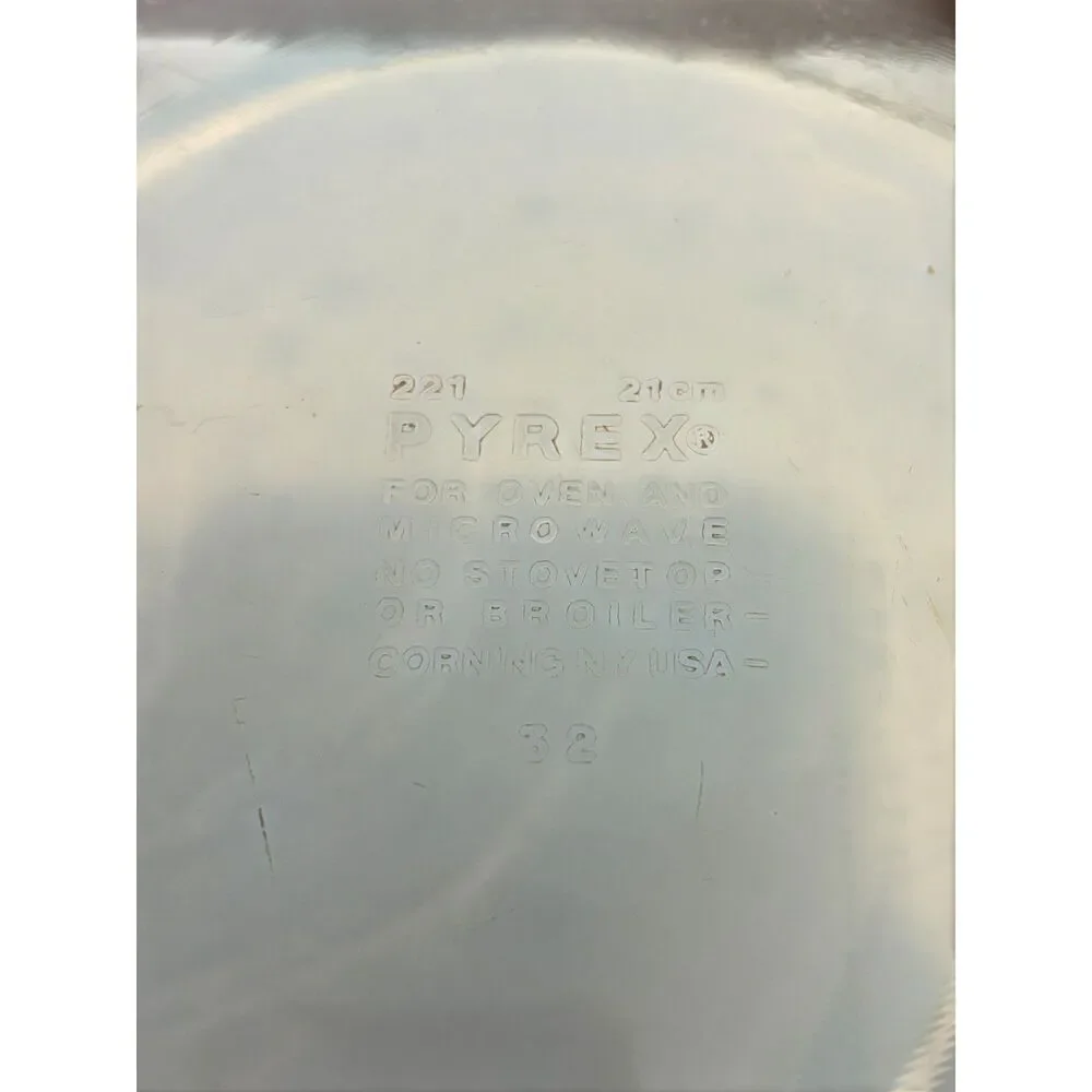 Vintage Pyrex Clear Glass 8.25